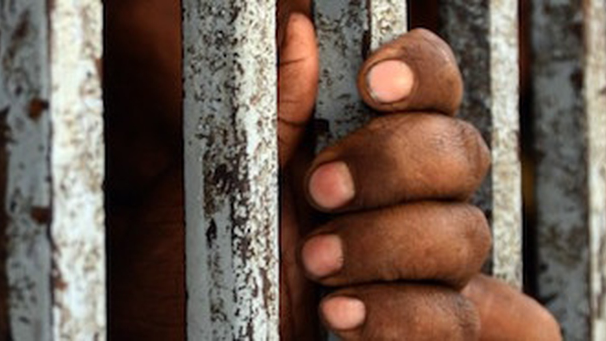 DHS: End Detention Center Contracts with Private Prison Companies